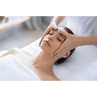 Revitalização Facial + Dermaplaning (Atendimento Fixo e Delivery)